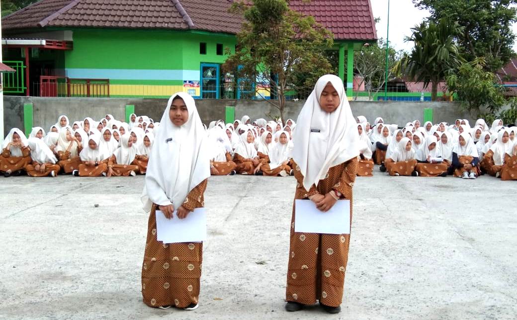 Read more about the article Kakak beradik sabet Juara Umum TK. Tsanawiyah dan Aliyyah
